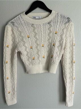ZARA Cream Crewneck Cable Knit Sweater with Yellow Floral Embroidery